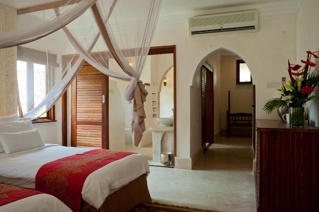 Swahili Beach Diani Beach Exterior foto A room at the hotel